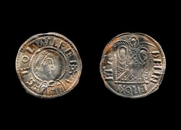 撒克逊|俩男子挖到文物每人本可奖励450万,结果分文拿不到还得坐牢