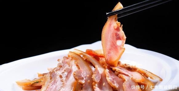 将八角放入|卤水用了它香味扑鼻