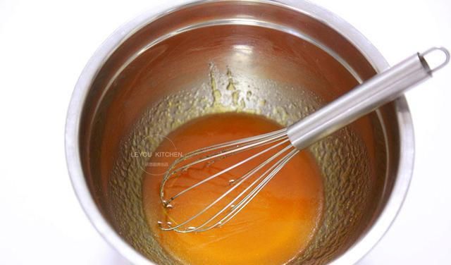 新意|在家做月饼，换个样子更有新意，端上桌就被一抢而光