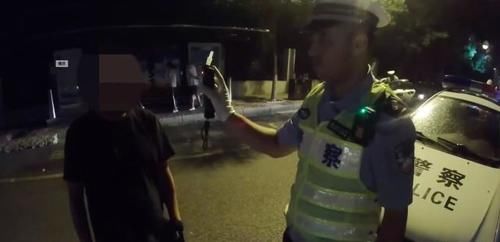  考驾照|男子不能考驾照却要“偷”开车 连栽三次原因让人无语