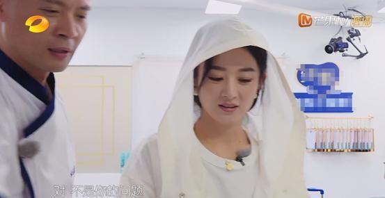  大厨|赵丽颖在《中餐厅》被宠上天，林大厨怕累着她，黄晓明疯狂夸赞她
