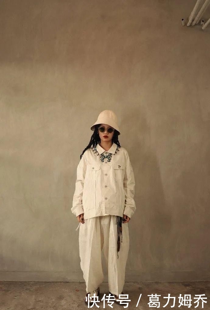 衣服|不会拍照的设计师不是一个好模特