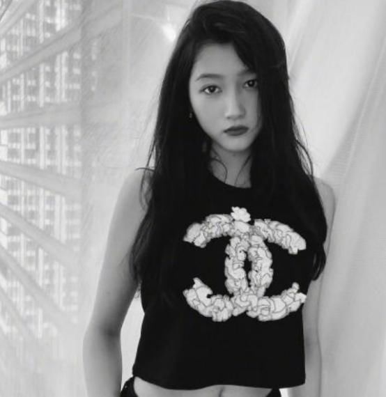  人在一起|关晓彤探班男友鹿晗，3年感情坚固如初，等分手的黑粉知难而退