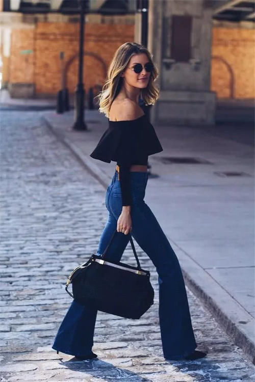 丝袜|女人不要再“丝袜”配高跟鞋了,今年流行这样穿,优雅时髦又高级