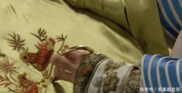 鸳鸯|甄嬛到死也不知,安嫔为何临死前剪破自己绣好的鸳鸯还有这深意!