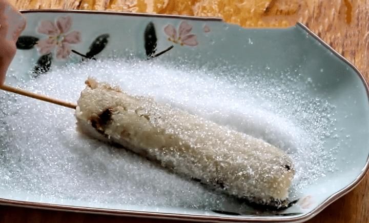  再把红枣|原来竹筒粽子如此简单，上锅一煮，香甜软糯，比买的还好吃