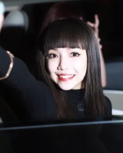  安崎|周扬青晒出和安崎的合照，看到两人颜值，才知网红和明星的区别