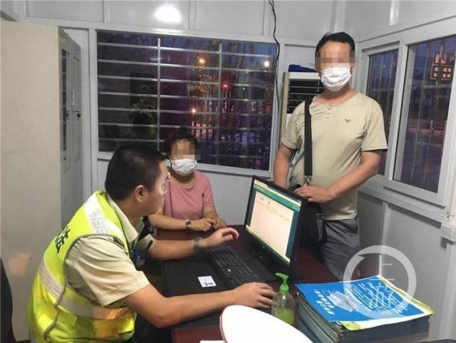  一男一女|一男一女被扔在高速上，因为话多？