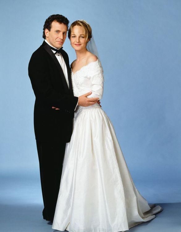 婚纱|百年婚纱秘史原来以前的新娘还不止会穿白婚纱