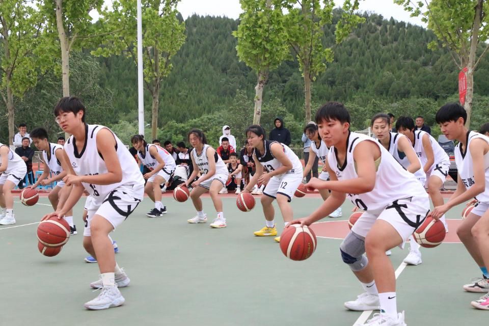 以篮球致青春！济南市“泉城杯”校园篮球联赛市级精英赛揭幕