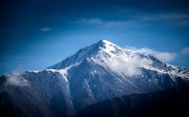  湖水|大柴旦：五彩谷天地雄奇之峻，翡翠湖水云婉约之华，柴达木探秘4