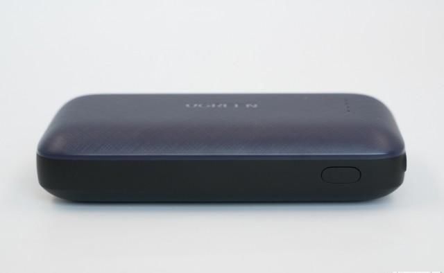 绿联|小巧mini,绿联10000mAh自带苹果MFi认证快充线充电宝评测