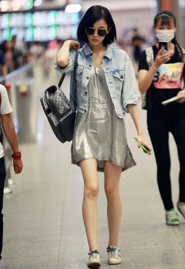  牛仔外套搭配|每到秋季必登场的牛仔外套，到底该怎么搭？