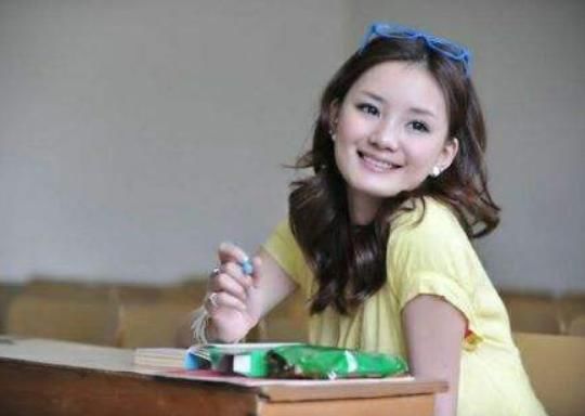  部电视剧|当年因《青苹果》爆红，老爸太有钱被嘲带资进组，后来她哪里去了