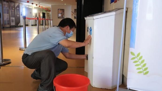  艰难|特别策划·图说 | 电影院艰难重启的背后