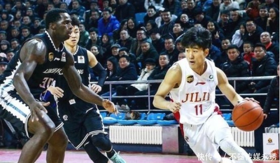 平台|新生代的后卫姜伟泽和徐杰谁更优秀?