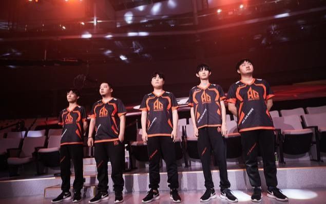  TS|TS零封WE晋级八强，WE站在了悬崖边上，将和AG上演生死之战