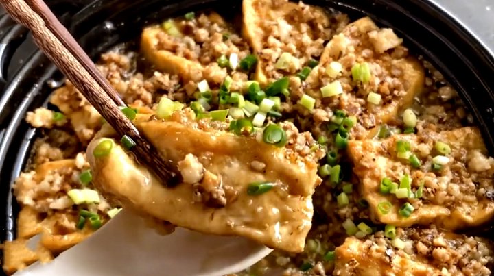  鲜嫩|三伏天，多给家人吃此菜，上锅一焖，鲜嫩多汁，比牛羊肉还好吃