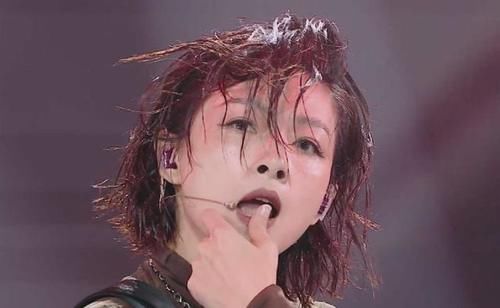  万茜|《浪姐》“成团保送生”万茜，如今观众好感败光，是她做错了？