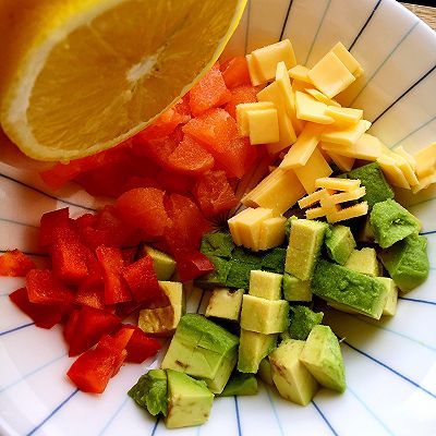  百吉福芝士|牛油果三文鱼芝士开放式三明治