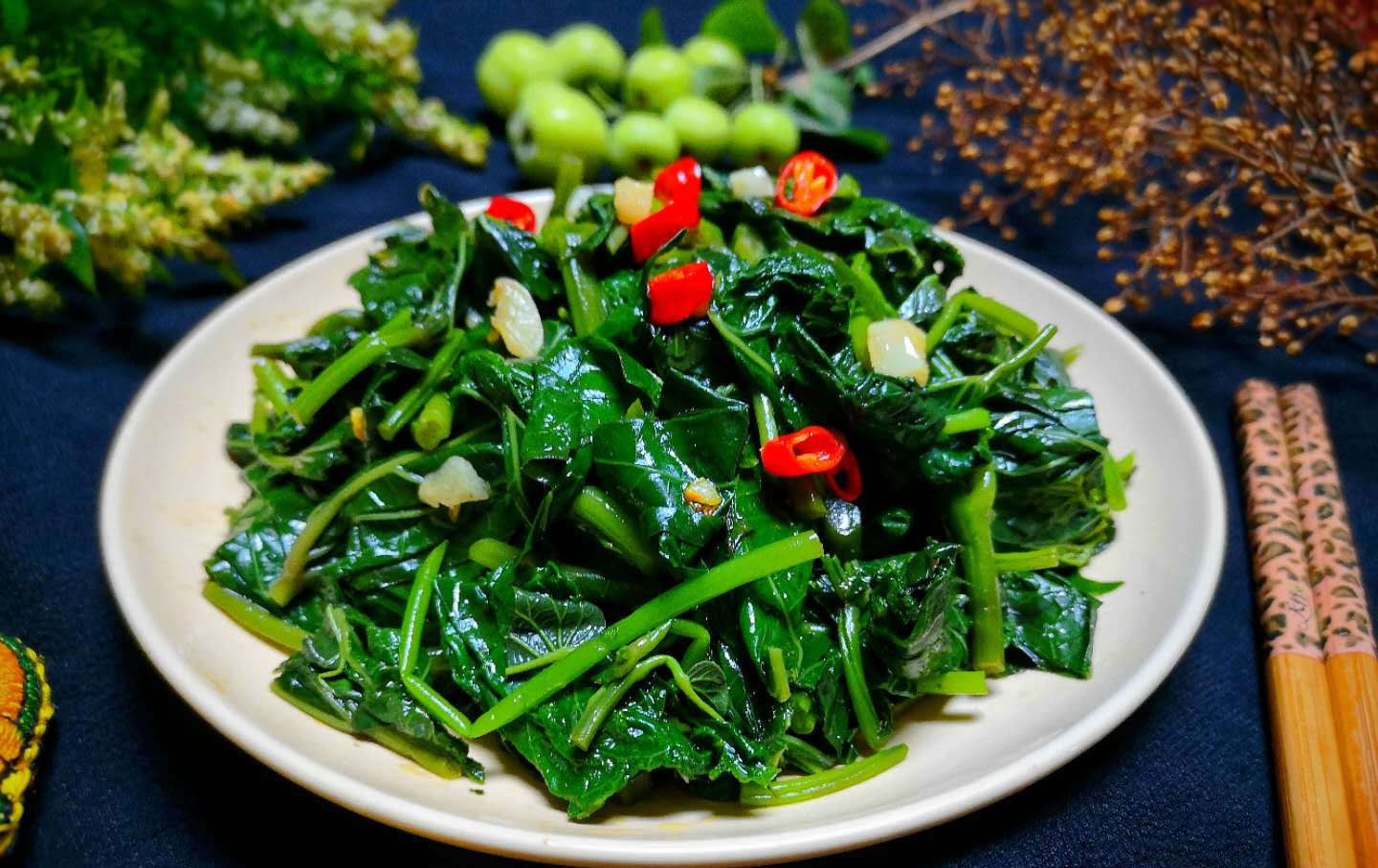  叶子|这菜，不懂吃叶子就亏了，清脆鲜嫩，常吃视力好，简单一拌特开胃