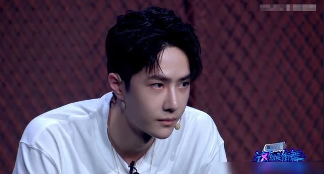  愁容|《街舞》王一博完虐张艺兴，张艺兴满脸愁容，仍强颜欢笑鼓励队员