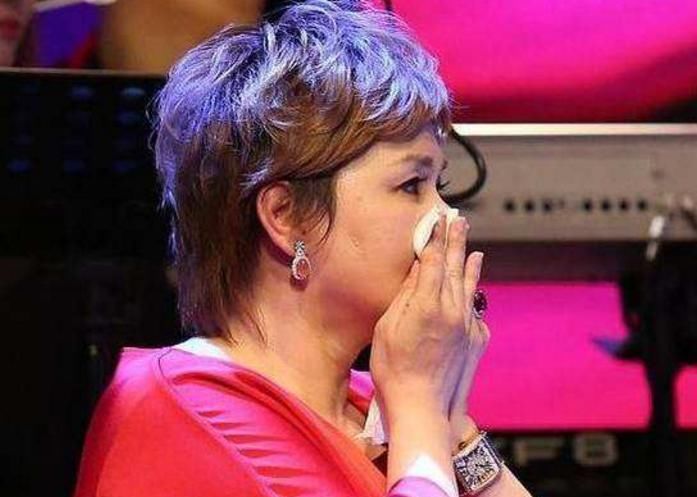  苍老|曾在节目上怒骂选手，多次耍大牌后遭雪藏，如今处境落魄苍老不已