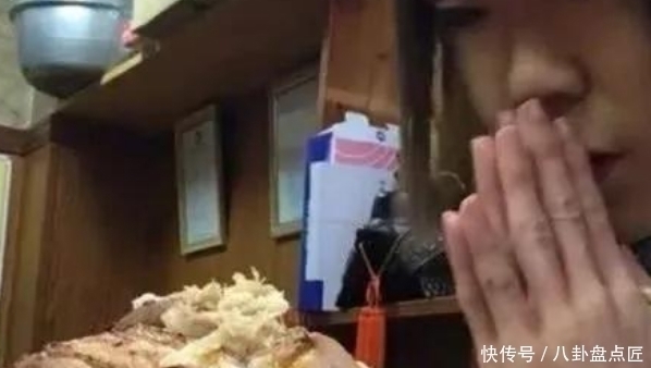 拉面里|中国吃货在日本吃拉面,只是嘱咐下老板多放肉,结果却傻眼了