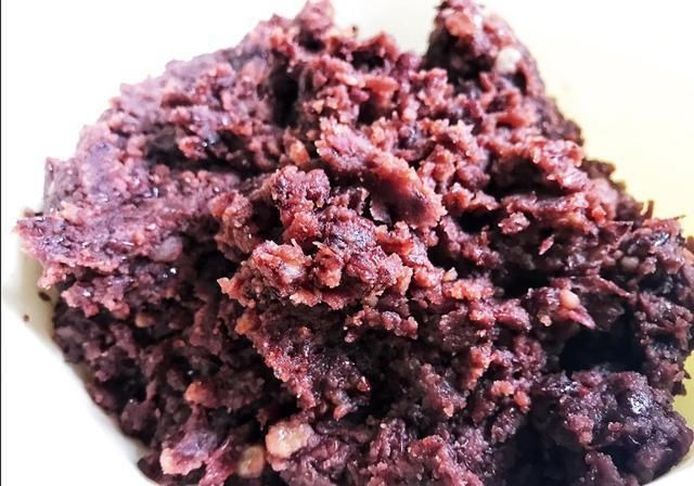 红豆|教你红豆的新吃法,不榨汁,不煮粥,香甜酥脆,出锅比吃肉还香