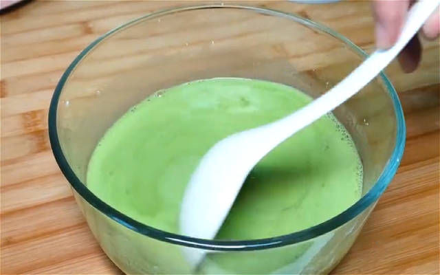 豌豆淀粉|夏天来了,教你黄瓜很清爽的做法,吃起来爽滑又Q弹