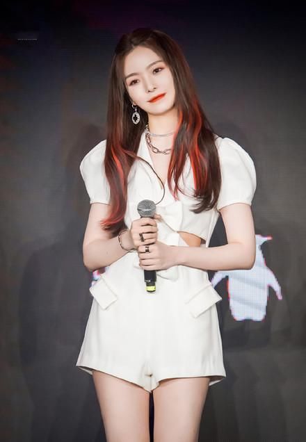  用力|硬糖少女团专发布会，陈卓璇用力过猛未必达到优质，希林娜依高确认担任队长