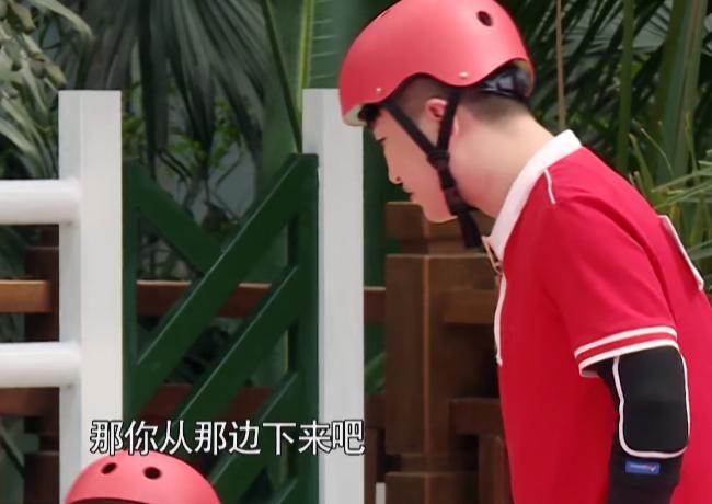  baby|张大大跟baby撒娇，说自己不会游泳，她的反应让人直呼过瘾！