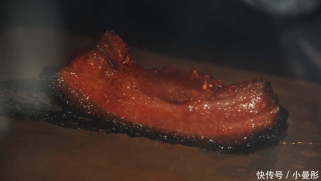 叉烧肉|老婆把整块五花肉放进电饭煲,30分钟后切片端上桌,连肉渣都不剩