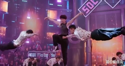  汉良|《这街3》火舞台队长大秀 一博、艺兴、嘉尔、汉良，你看好谁？