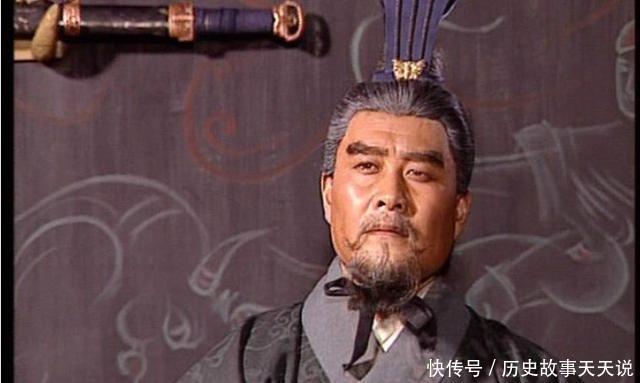 军师|曹操三大军师,为何有一人不愿效力,曹操对他却很敬重