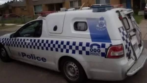  事故|熊孩子不分国界！南澳一12岁男孩开车出事故造成一死一伤