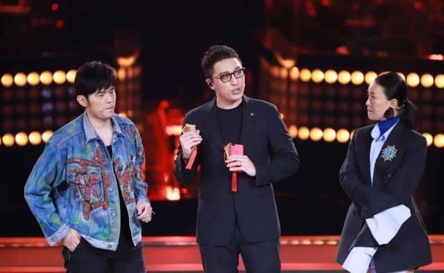  李健|《好声音》状况百出，华少被人顶替，李健拒绝换位置