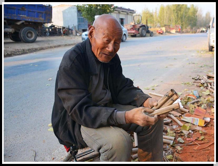 偷盗|一个天生聋哑的农村男人，一生浓缩为三件事：吃睡、干活、偷盗！