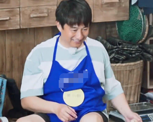 翻车|黄磊做饭成“翻车现场”,绿色的小葱直接炸成黑色,这谁吃得下去