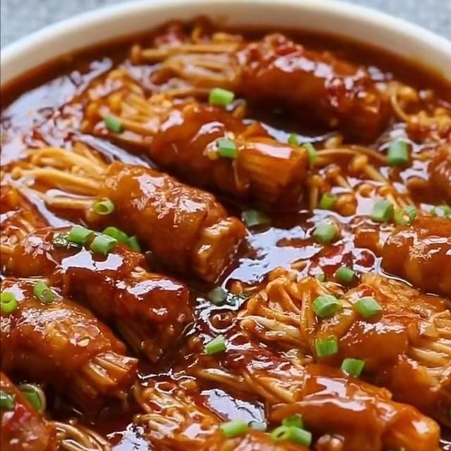  无比|金针菇牛肉卷的家常做法，酸辣无敌超级下饭，巨香无比好吃到舔盘