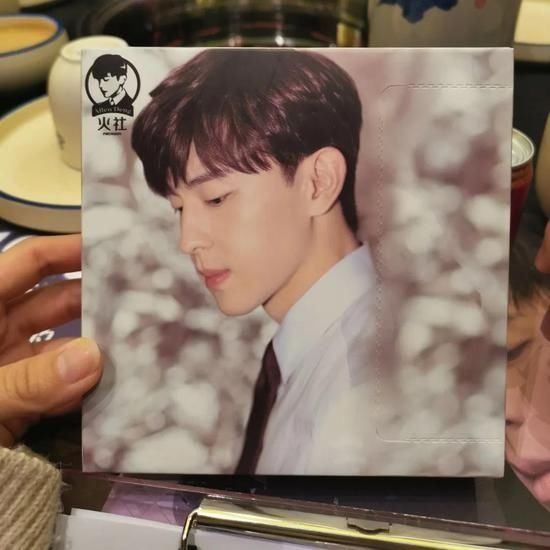  成网|邓伦开火锅店成网红打卡点 装修红火挂满红灯笼