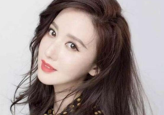  狠话|张萌被爆曾替贾乃亮打抱不平，甚至为他放出狠话，两人关系甚好