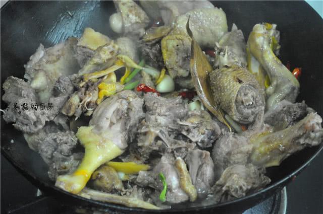 特别简单|鸭子如此烧,不腥不柴特别香,操作简单,我家每年吃掉几十只