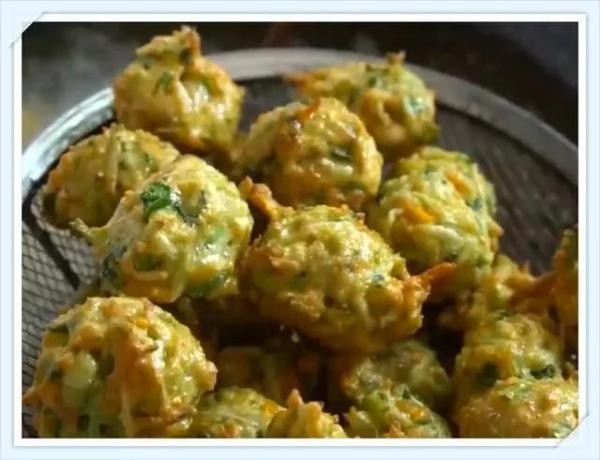 丸子|炸素丸子的做法,记住这几招,做出的丸子好吃不散,全家人都爱吃