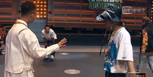  加剧|《新说唱》beef再度升级？厂牌之争加剧，一些rapper一点都不real