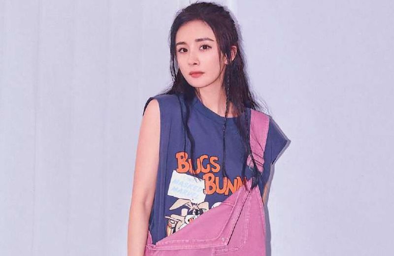  杨幂|继鞠婧祎节目被爆用垫肩后，杨幂被扒出假屁股，女明星为了美太拼