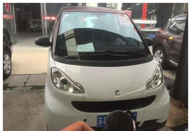 说成|买辆奔驰送给老婆当礼物,炫耀一圈回来说是辆拖拉机