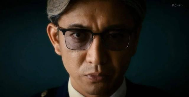  神颜|男神都逃脱不了中年油腻？48岁的他却比18岁时的神颜更让我心动