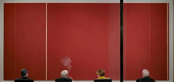  艺术大师|抽象派艺术大师24年里只画直线，其中有一条直线卖了7个亿