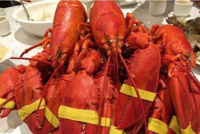  大龙虾|黄晓明的海鲜店一夜走红，去吃10只“大龙虾”，结账时：惹不起！